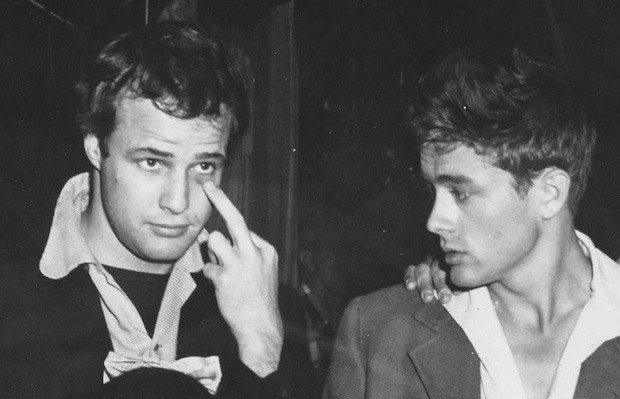 La turbulenta relación homosexual entre James Dean y Marlon Brando