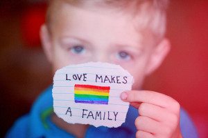 Las parejas del mismo sexo ya pueden adoptar en Irlanda - Oveja Rosa -  Revista sobre familias y amor homosexual